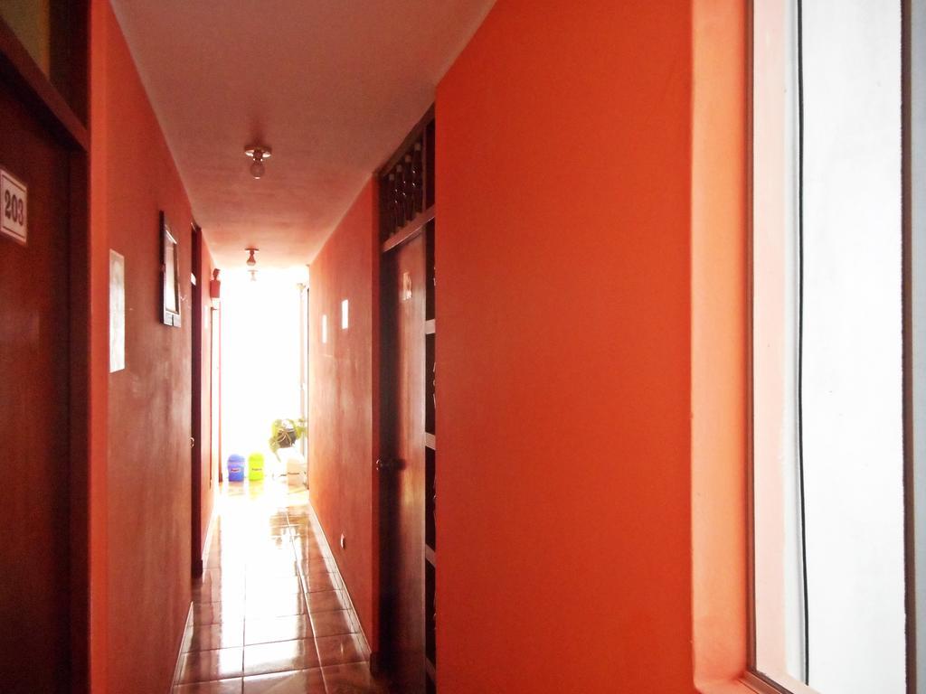 Hostal Geminis San Juan Bautista ภายนอก รูปภาพ