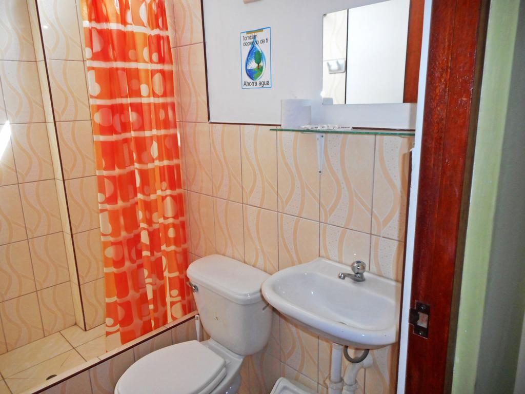 Hostal Geminis San Juan Bautista ภายนอก รูปภาพ
