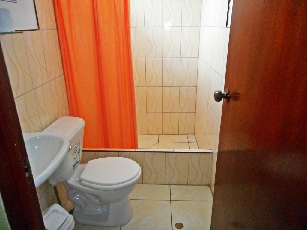 Hostal Geminis San Juan Bautista ภายนอก รูปภาพ