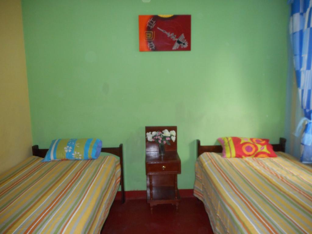 Hostal Geminis San Juan Bautista ภายนอก รูปภาพ
