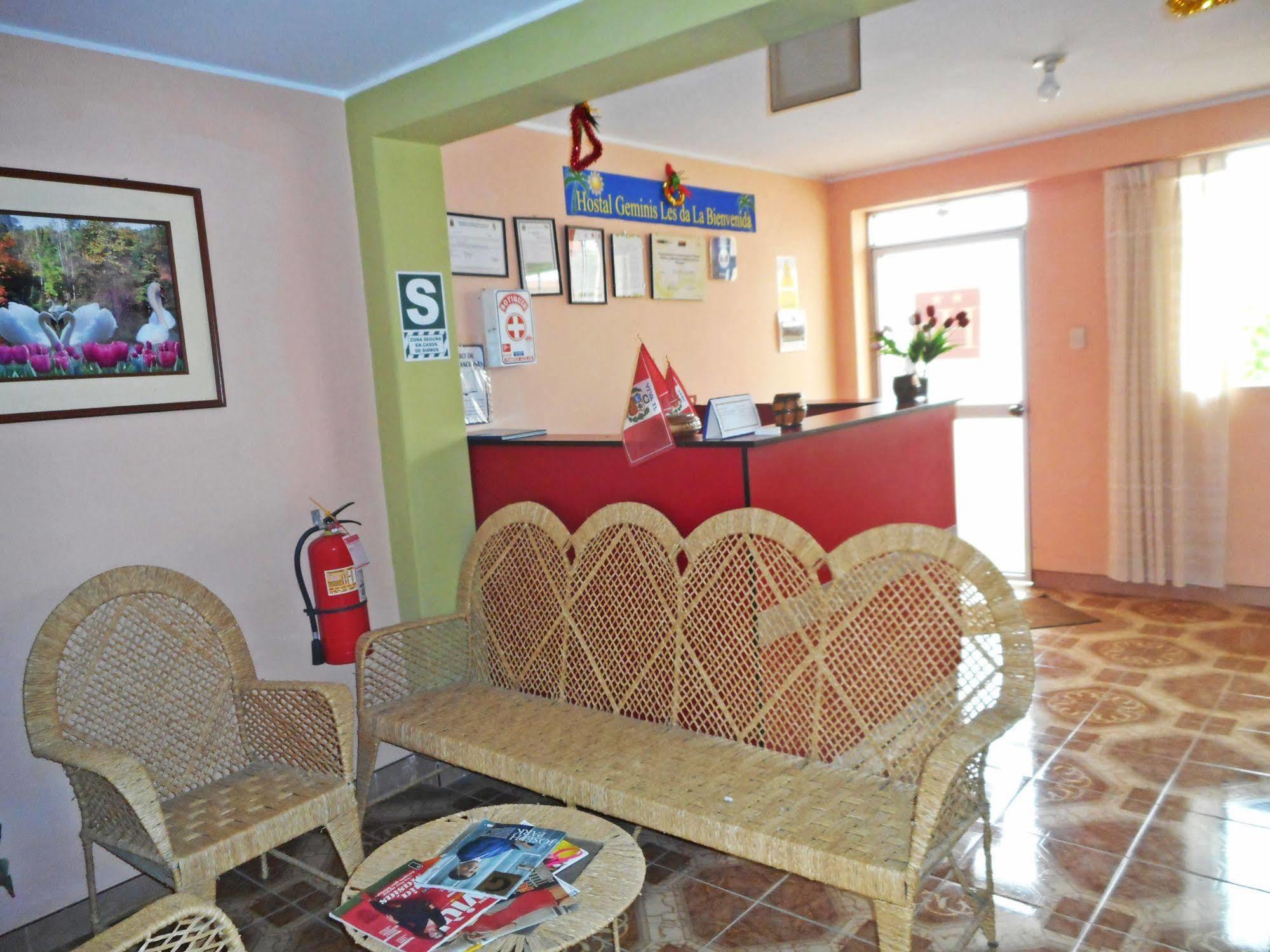Hostal Geminis San Juan Bautista ภายนอก รูปภาพ
