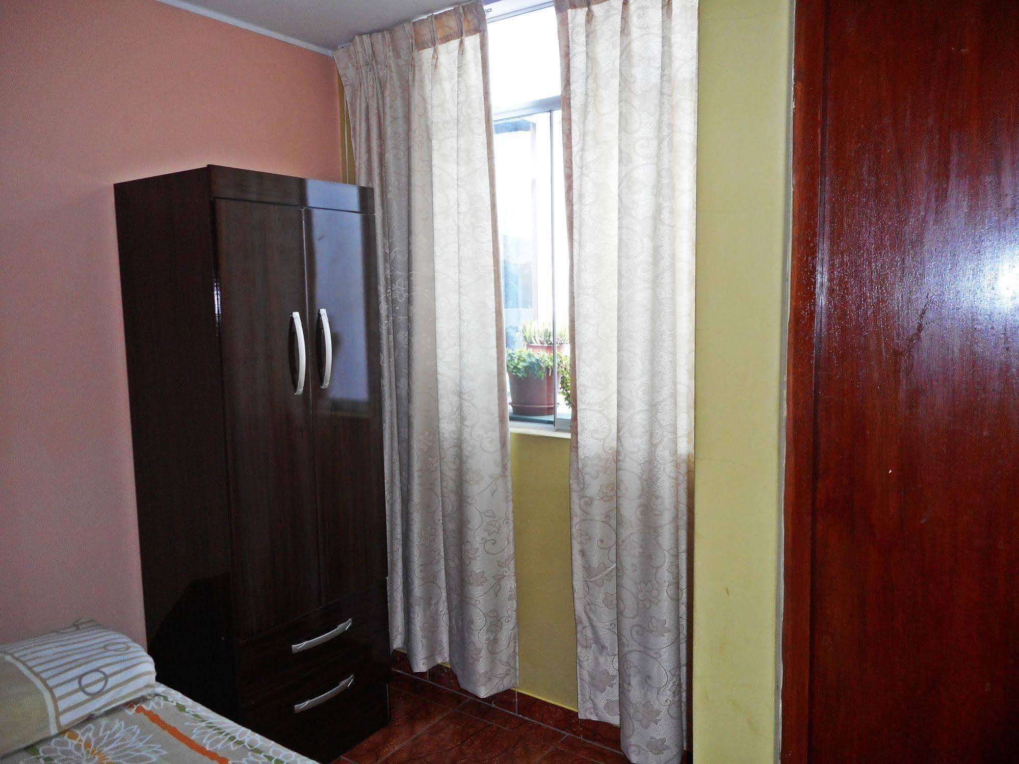 Hostal Geminis San Juan Bautista ภายนอก รูปภาพ