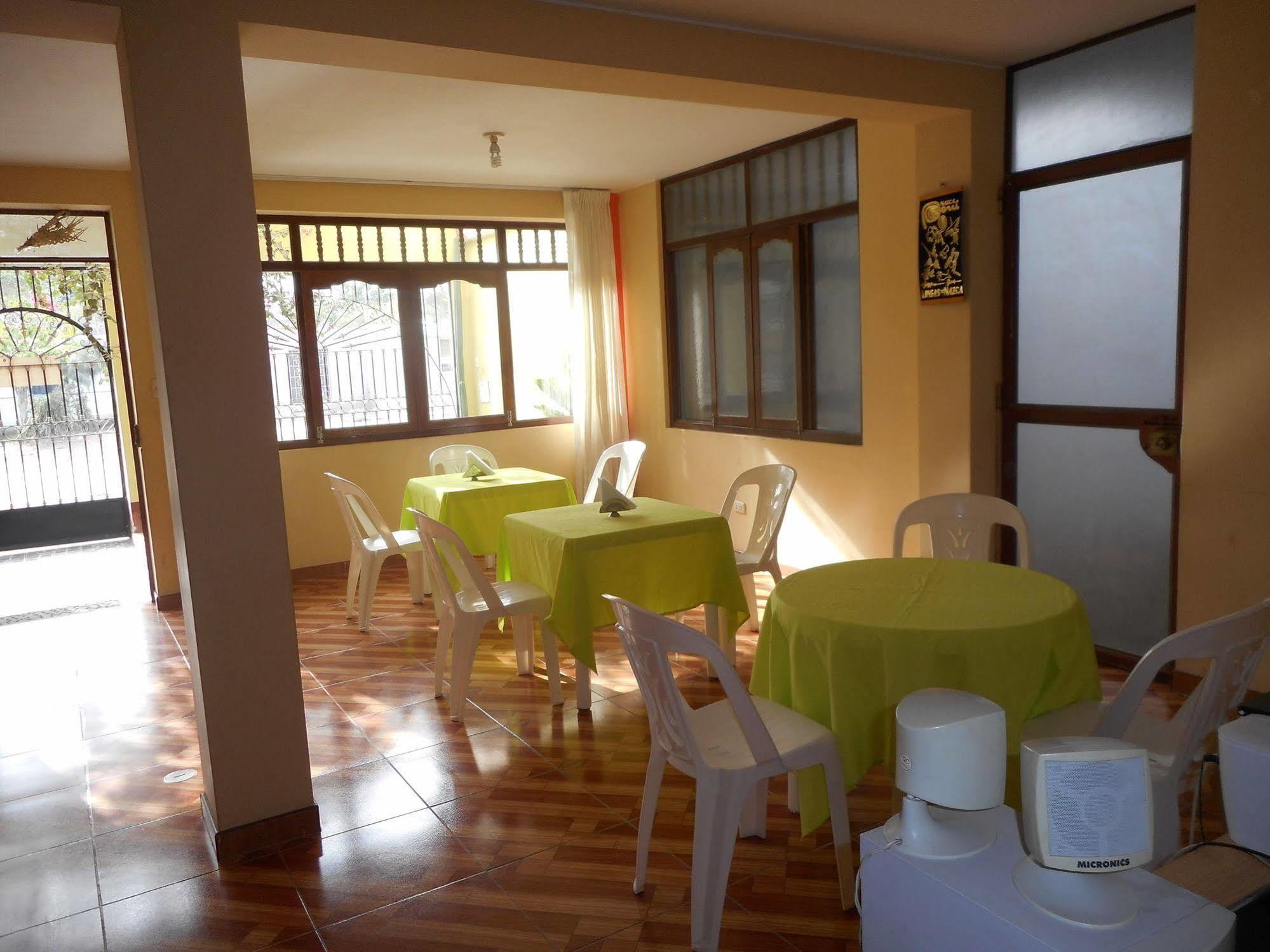 Hostal Geminis San Juan Bautista ภายนอก รูปภาพ